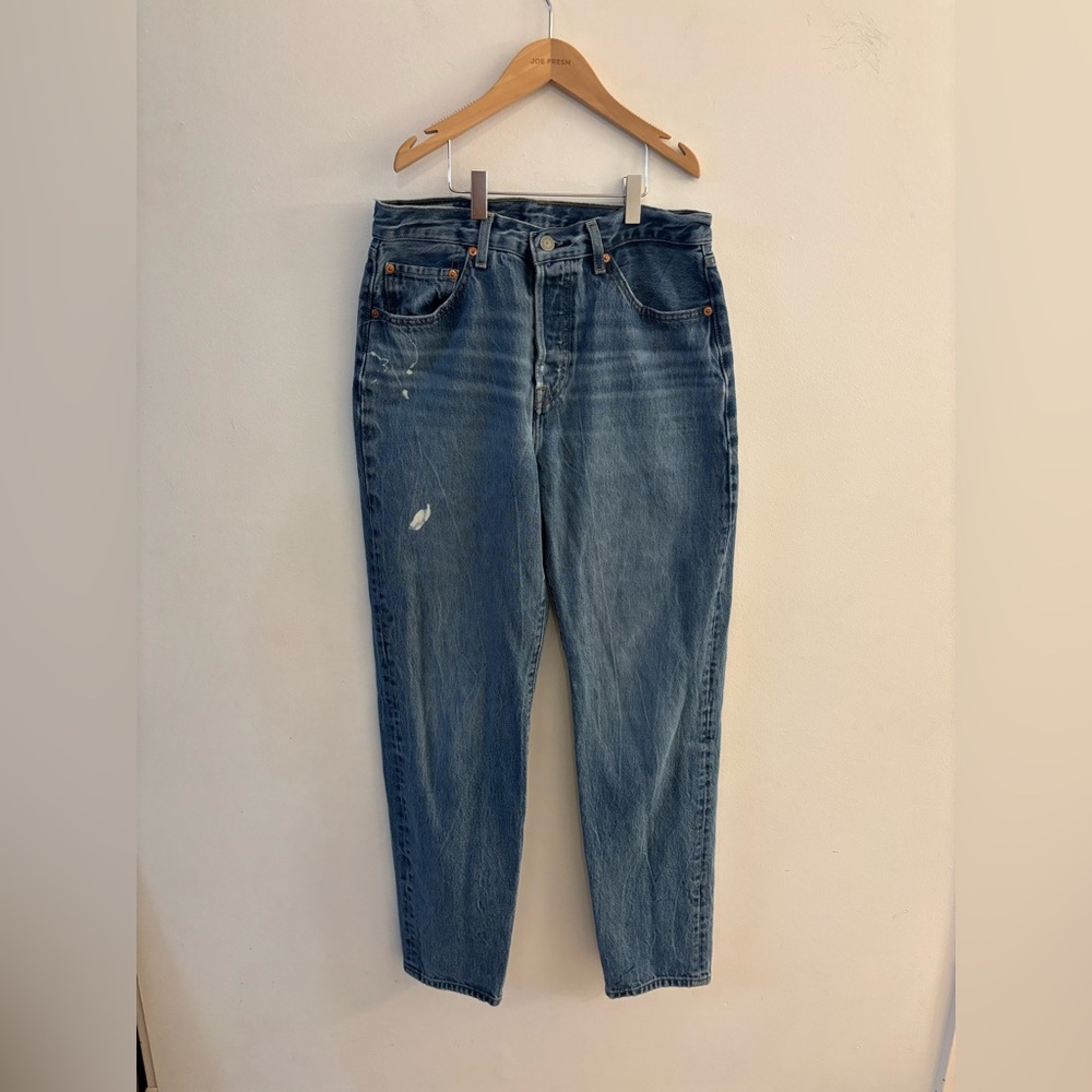 Levi's 501 Light Blue Straight Leg Denim Jeans, size 28 W, 31 L, Distressed